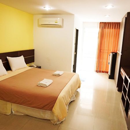 Diamond Bangkok Apartment Esterno foto